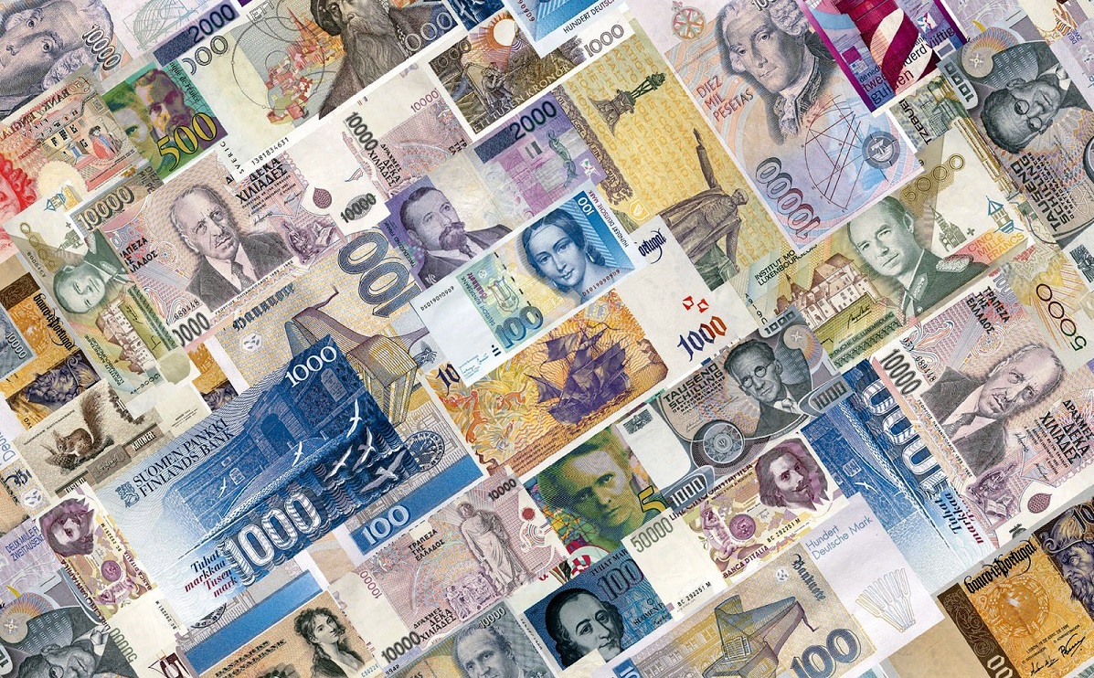 Сегодня многих людей интересует вопрос: в какой валюте хранить деньги